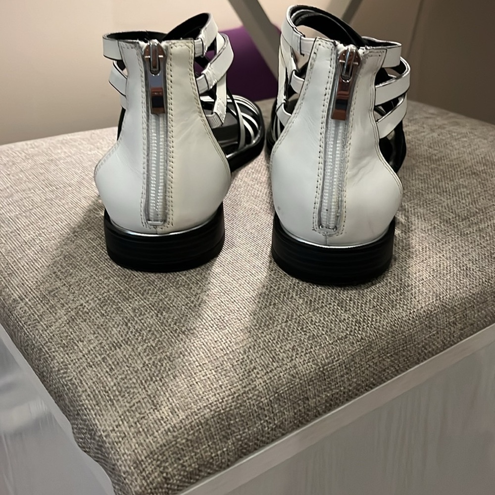 White Franco Sarto flat sandals size 10. - Picture 3 of 5